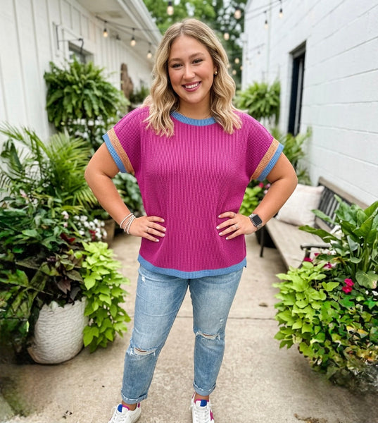 Textured Contrast Trim Round Neck T Shirt